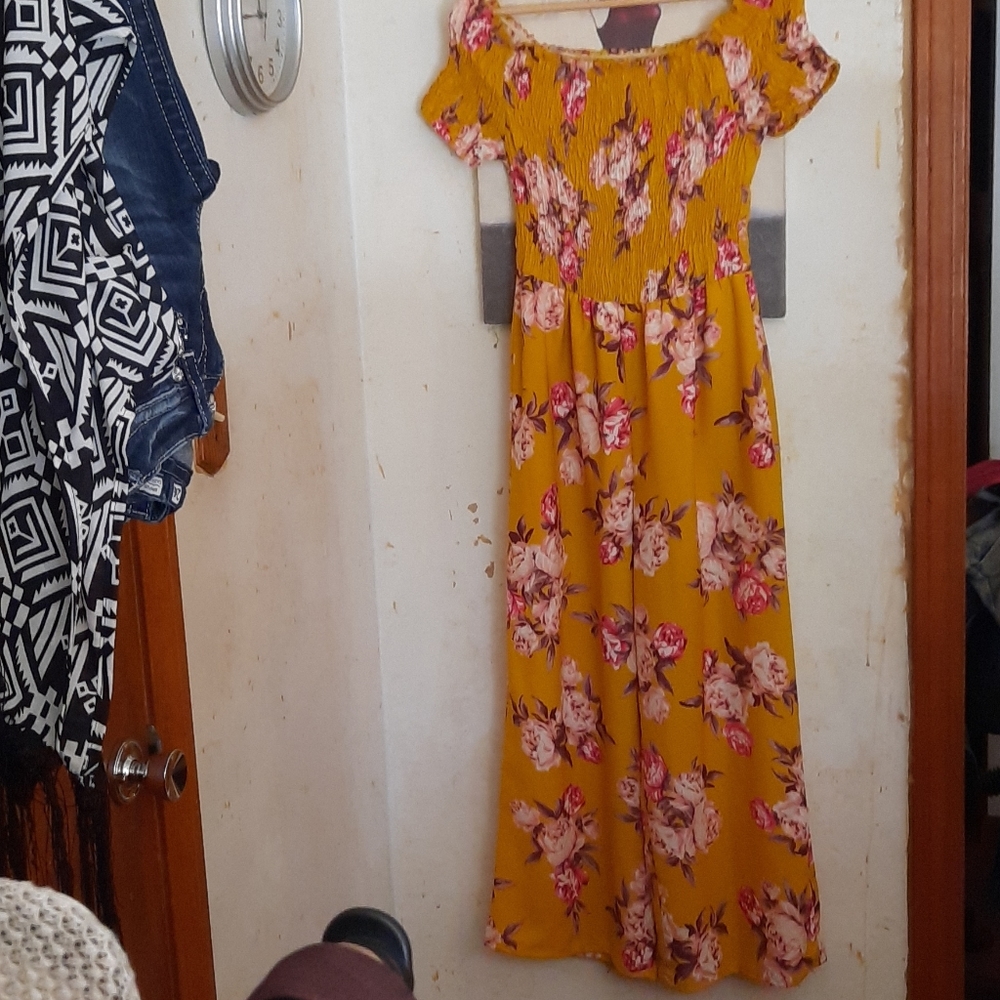 One piece pant suit size Medium